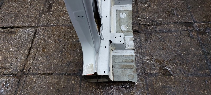 Порог со стойкой Geely Coolray SX11 JLH-3G15TD 2020 лев. (б/у) Порог со стойкой Geely Coolray SX11 JLH-3G15TD 2020 лев. (б/у)