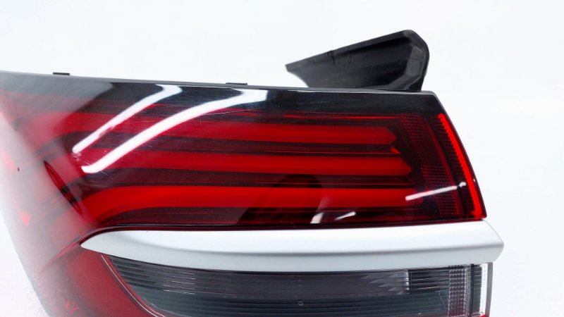 Фонарь Geely Coolray SX11 JLH-3G15TD 2020 задн. лев. (б/у)