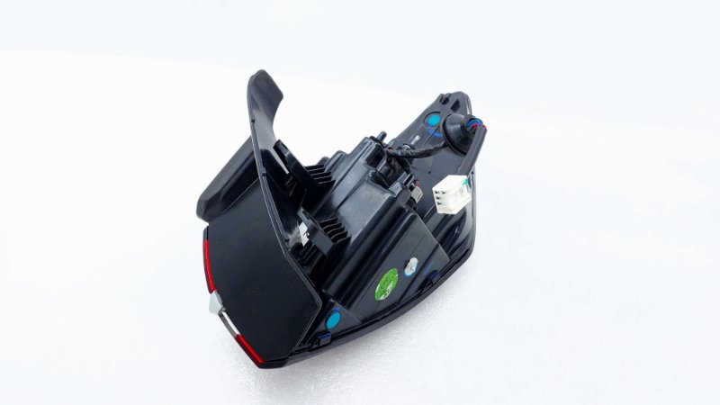 Фонарь Geely Coolray SX11 JLH-3G15TD 2020 задн. лев. (б/у)