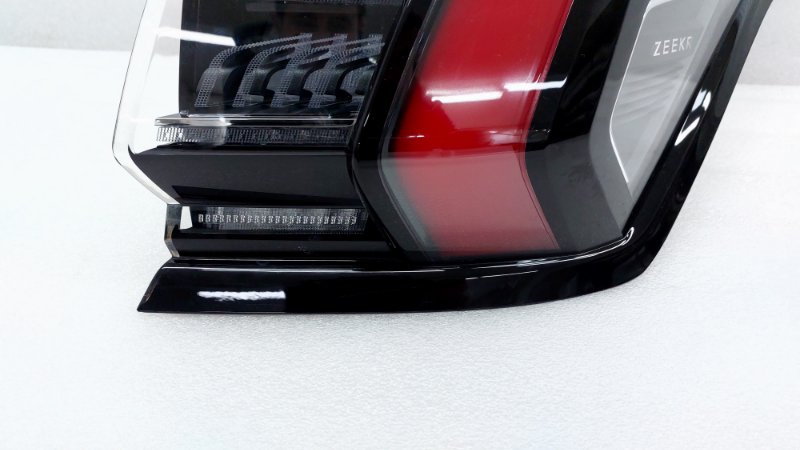 Фонарь Zeekr 001 1 2023 задн. прав. (б/у) Фонарь Zeekr 001 1 2023 задн. прав. (б/у)