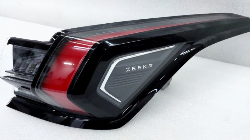 Фонарь Zeekr 001 1 2023 задн. прав. (б/у) Фонарь Zeekr 001 1 2023 задн. прав. (б/у)