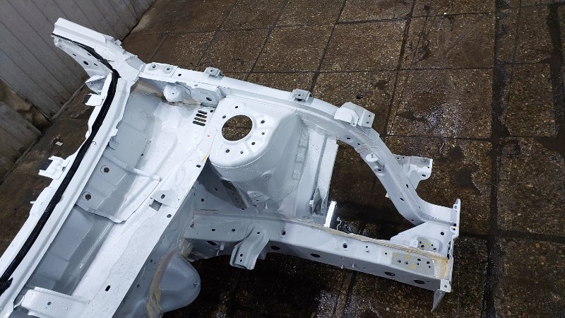 Кузов передняя часть UNI-V 2024 1 JL473ZQ7