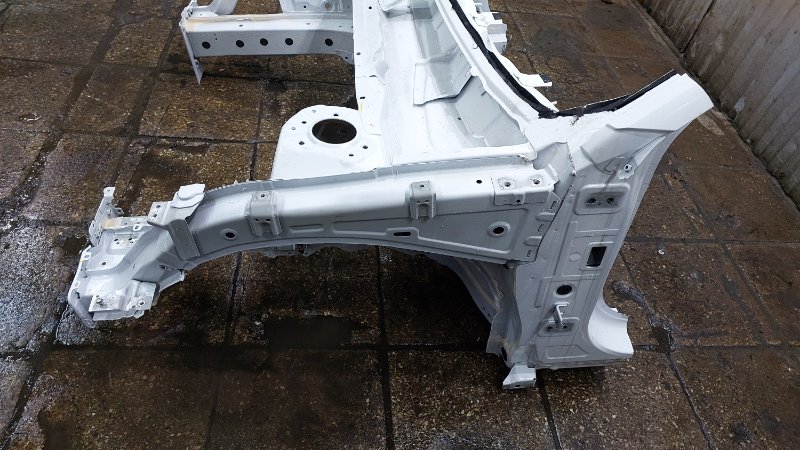 Кузов передняя часть UNI-V 2024 1 JL473ZQ7