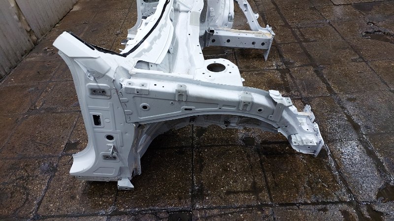 Кузов передняя часть UNI-V 2024 1 JL473ZQ7