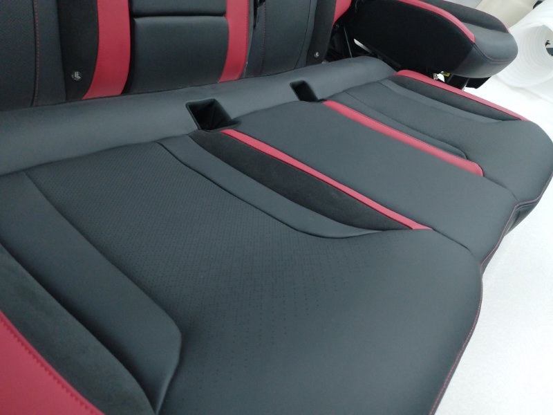 Сиденья комплект Jetour Dashing 1 SQRE4T15C 2024 (б/у) Сиденья комплект Jetour Dashing 1 SQRE4T15C 2024 (б/у)