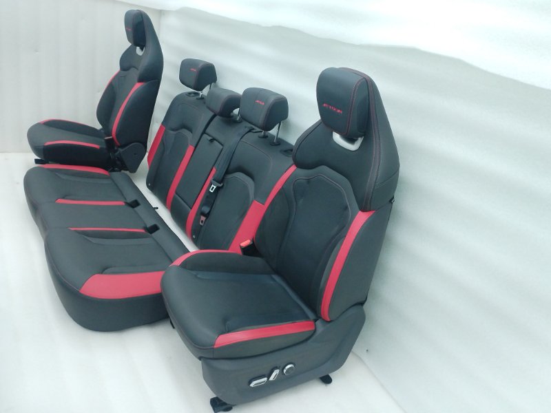 Сиденья комплект Jetour Dashing 1 SQRE4T15C 2024 (б/у) Сиденья комплект Jetour Dashing 1 SQRE4T15C 2024 (б/у)