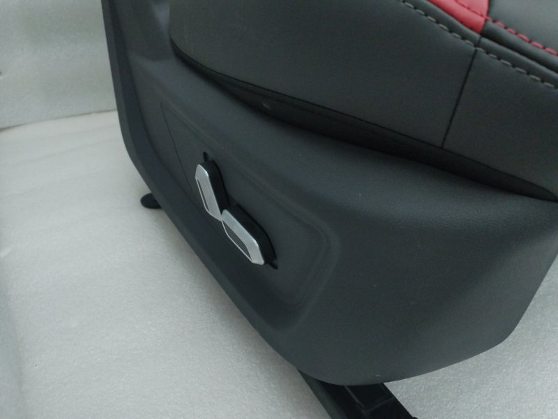 Сиденья комплект Jetour Dashing 1 SQRE4T15C 2024 (б/у) Сиденья комплект Jetour Dashing 1 SQRE4T15C 2024 (б/у)