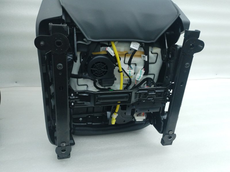 Сиденья комплект Jetour Dashing 1 SQRE4T15C 2024 (б/у) Сиденья комплект Jetour Dashing 1 SQRE4T15C 2024 (б/у)