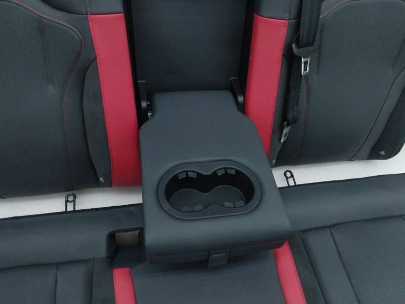 Сиденья комплект Jetour Dashing 1 SQRE4T15C 2024 (б/у) Сиденья комплект Jetour Dashing 1 SQRE4T15C 2024 (б/у)