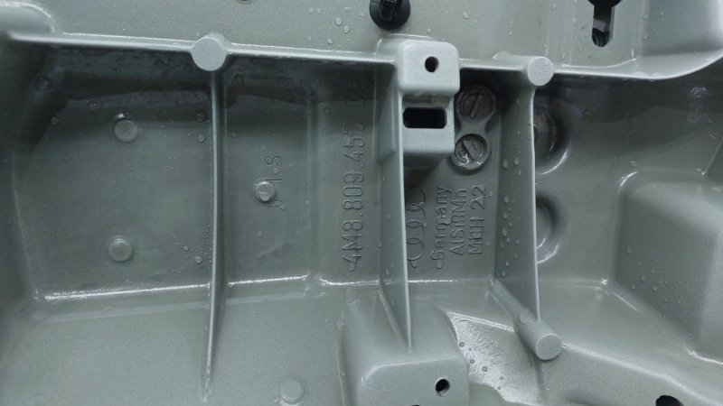 Крыша Q8 2019 4MN CVMD