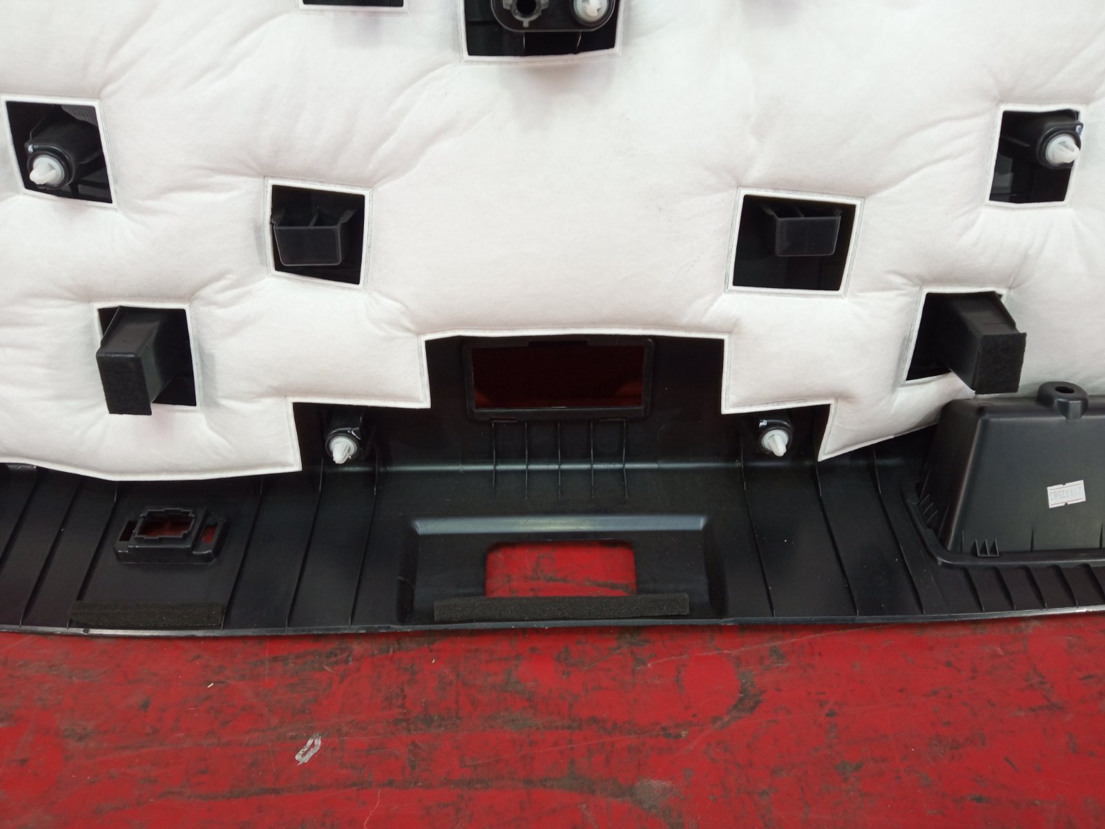 Обшивка двери багажника Exeed VX 1 2021 (б/у)