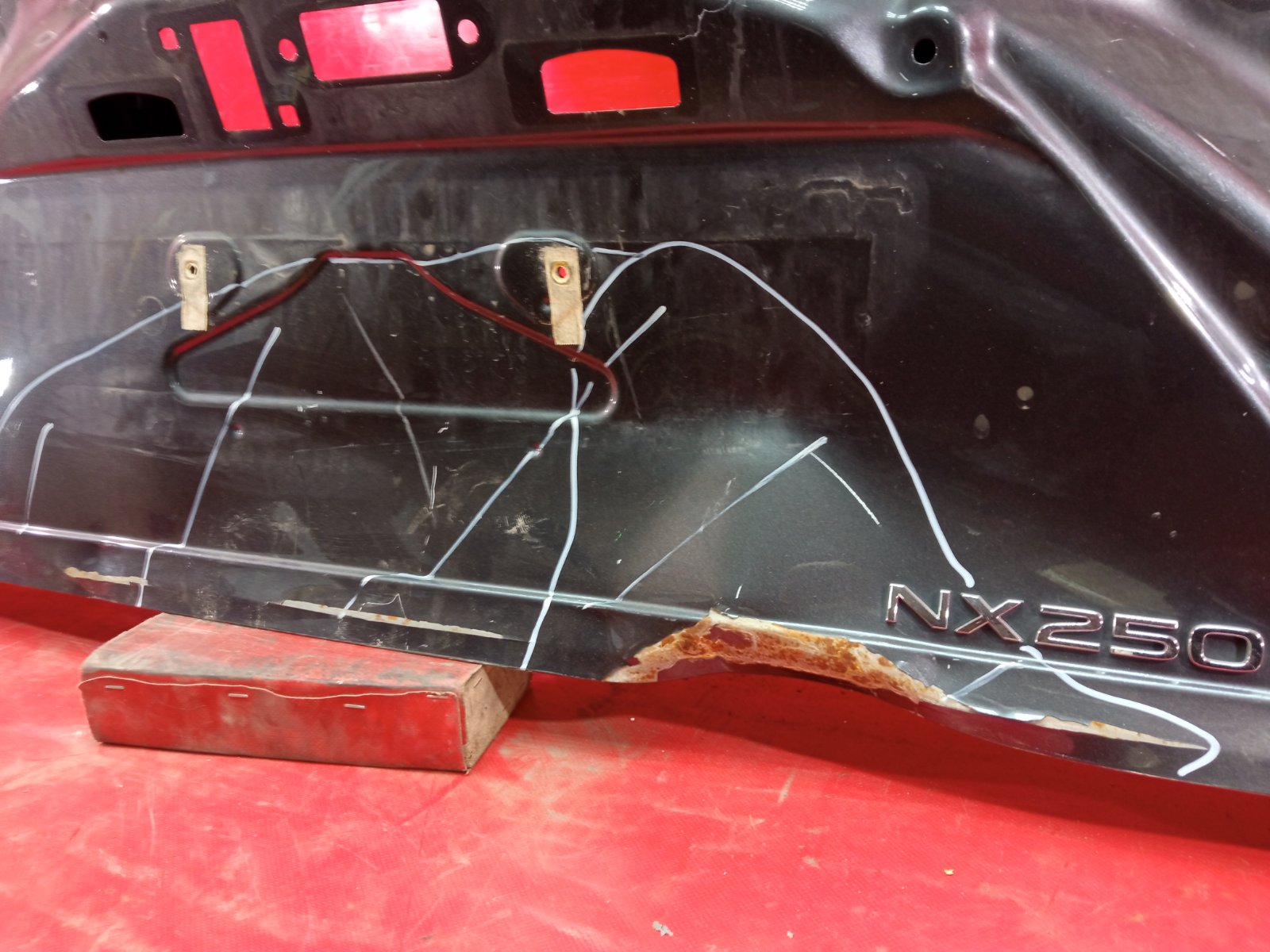 Крышка багажника LEXUS NX 2 2021 (б/у)