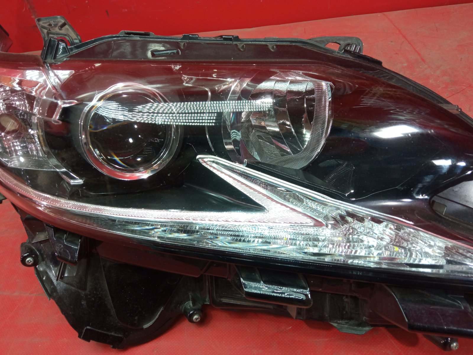 Фара LEXUS ES 6 2015 перед. прав. (б/у)