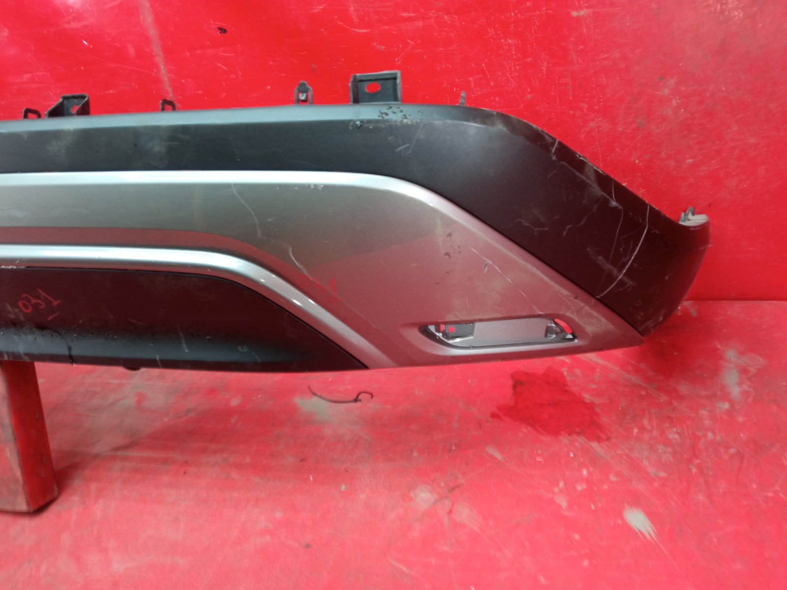 Юбка бампера LEXUS RX 5 2022 задн. (б/у)