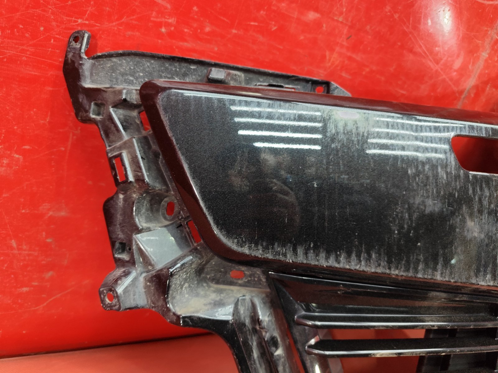 Бампер LEXUS LX 4 2021 перед. лев. (б/у) Бампер LEXUS LX 4 2021 перед. лев. (б/у)