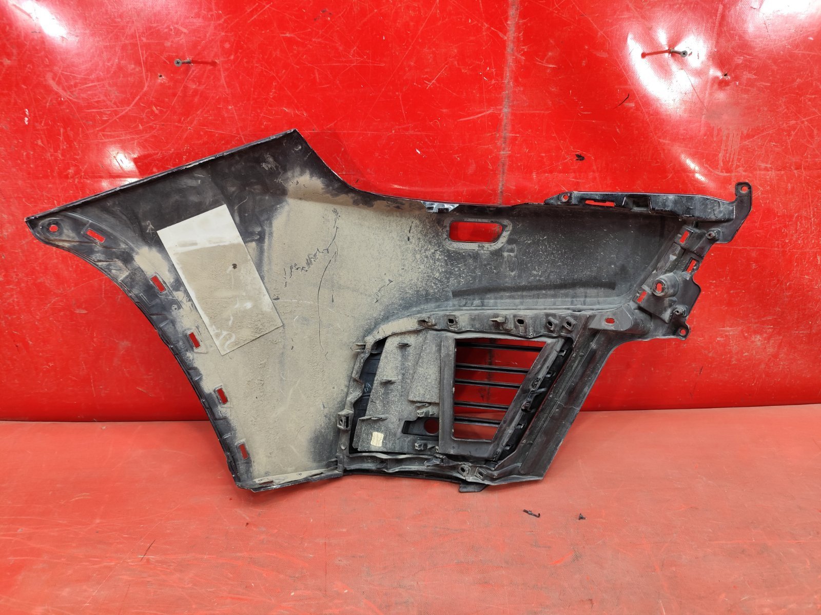 Бампер LEXUS LX 4 2021 перед. лев. (б/у) Бампер LEXUS LX 4 2021 перед. лев. (б/у)