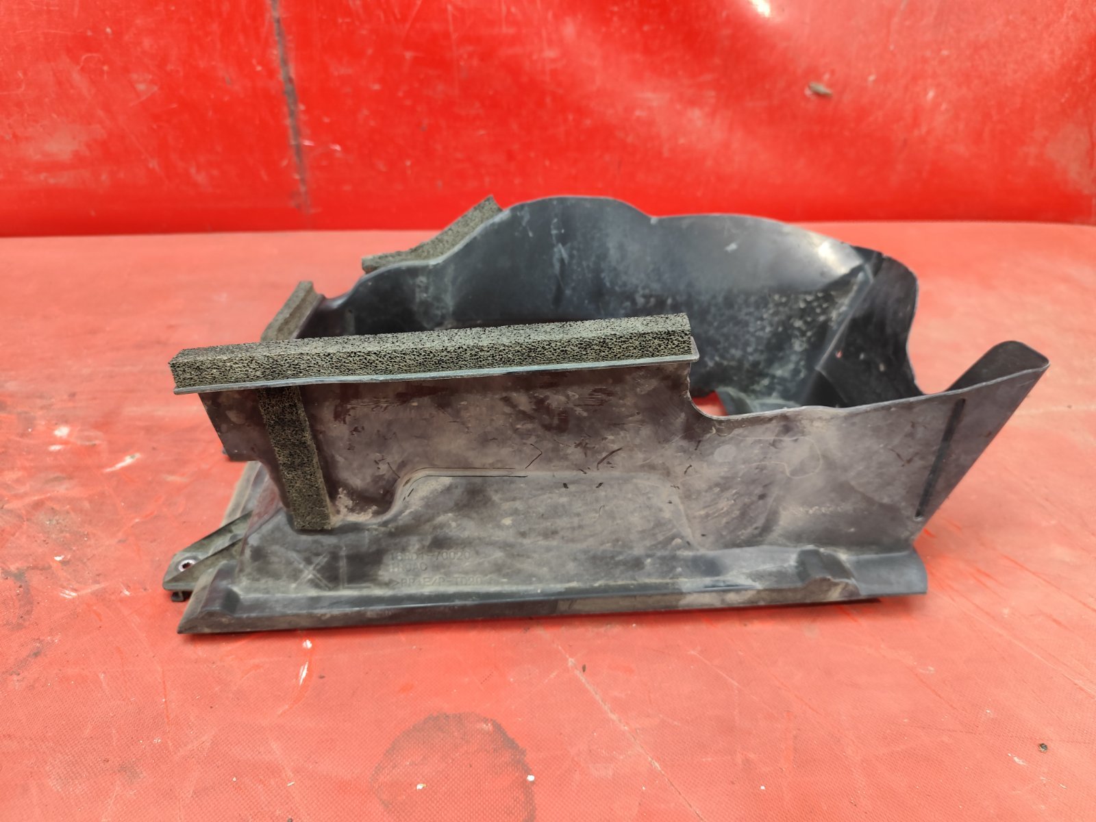 ДИФФУЗОР ИНТЕРКУЛЕРА LEXUS LX 4 2021 (б/у)