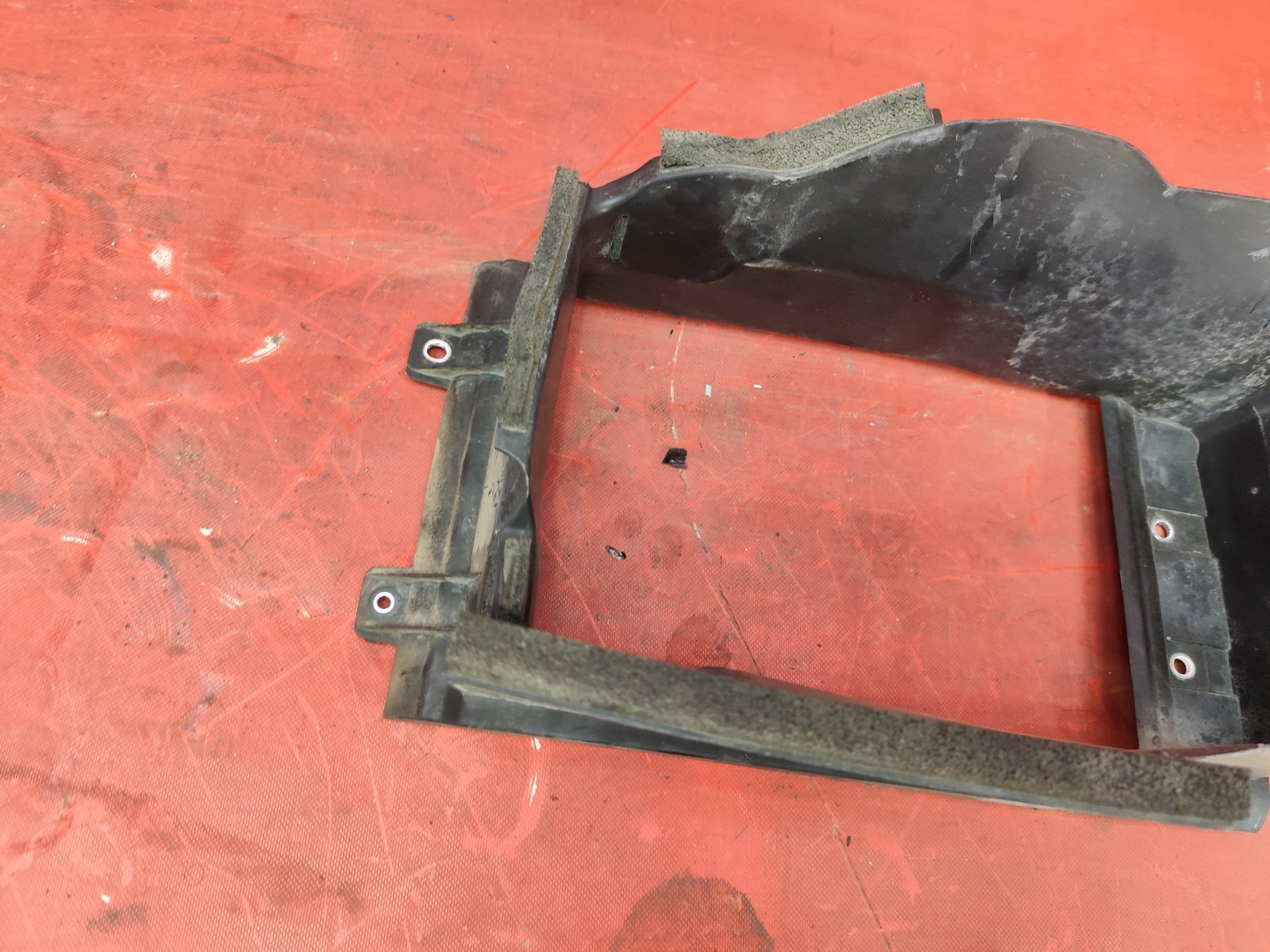 ДИФФУЗОР ИНТЕРКУЛЕРА LEXUS LX 4 2021 (б/у)