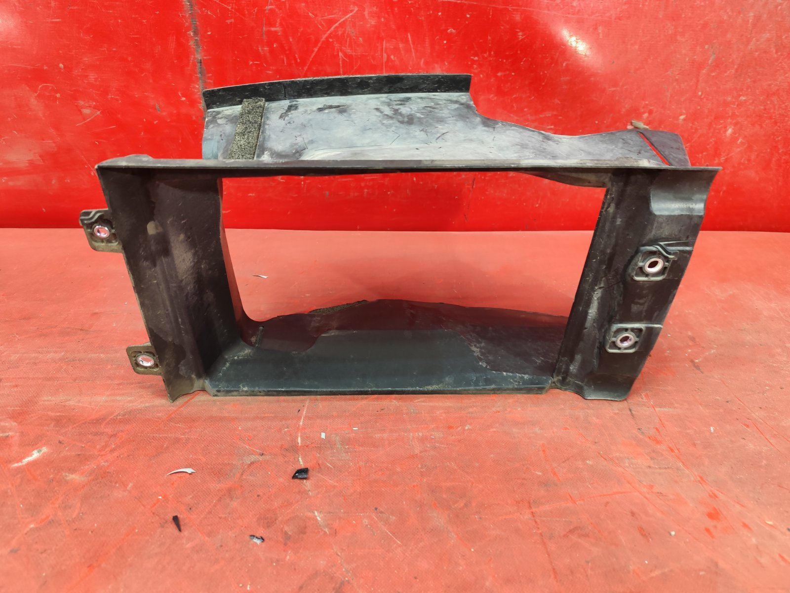 ДИФФУЗОР ИНТЕРКУЛЕРА LEXUS LX 4 2021 (б/у)