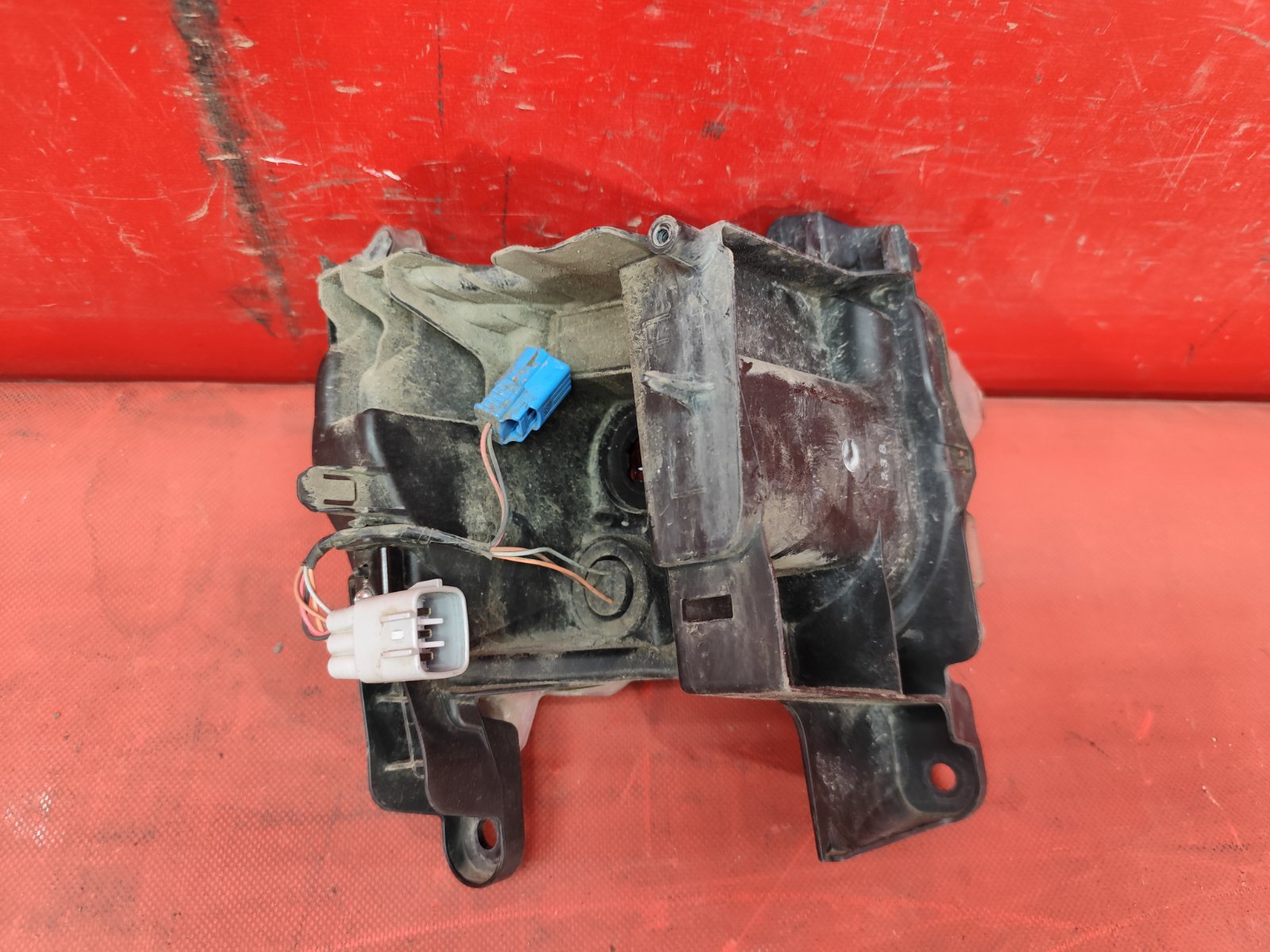 Фара противотуманная LEXUS LX 4 2021 перед. лев. (б/у)