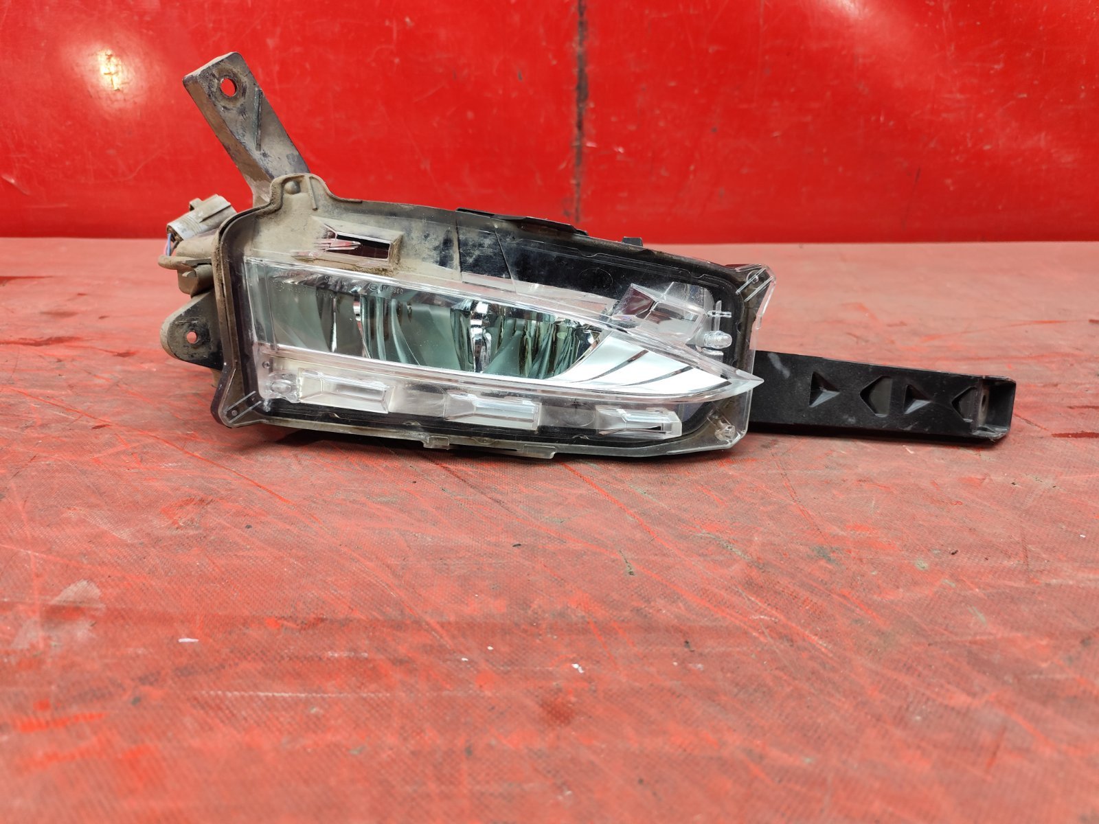 Фонарь противотуманный LED LEXUS NX 1 2014 перед. прав. (б/у)