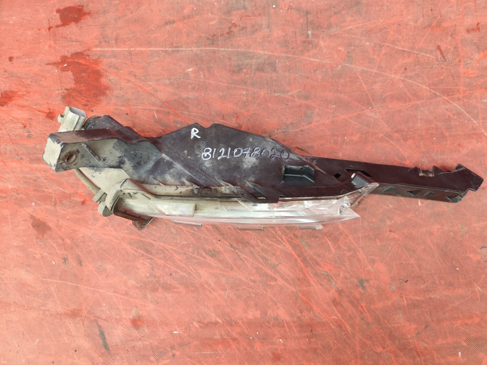 Фонарь противотуманный LED LEXUS NX 1 2014 перед. прав. (б/у) Фонарь противотуманный LED LEXUS NX 1 2014 перед. прав. (б/у)