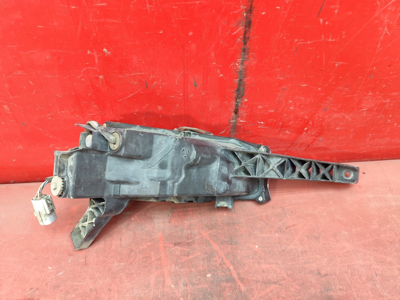 Фонарь противотуманный LED LEXUS NX 1 2014 перед. прав. (б/у) Фонарь противотуманный LED LEXUS NX 1 2014 перед. прав. (б/у)