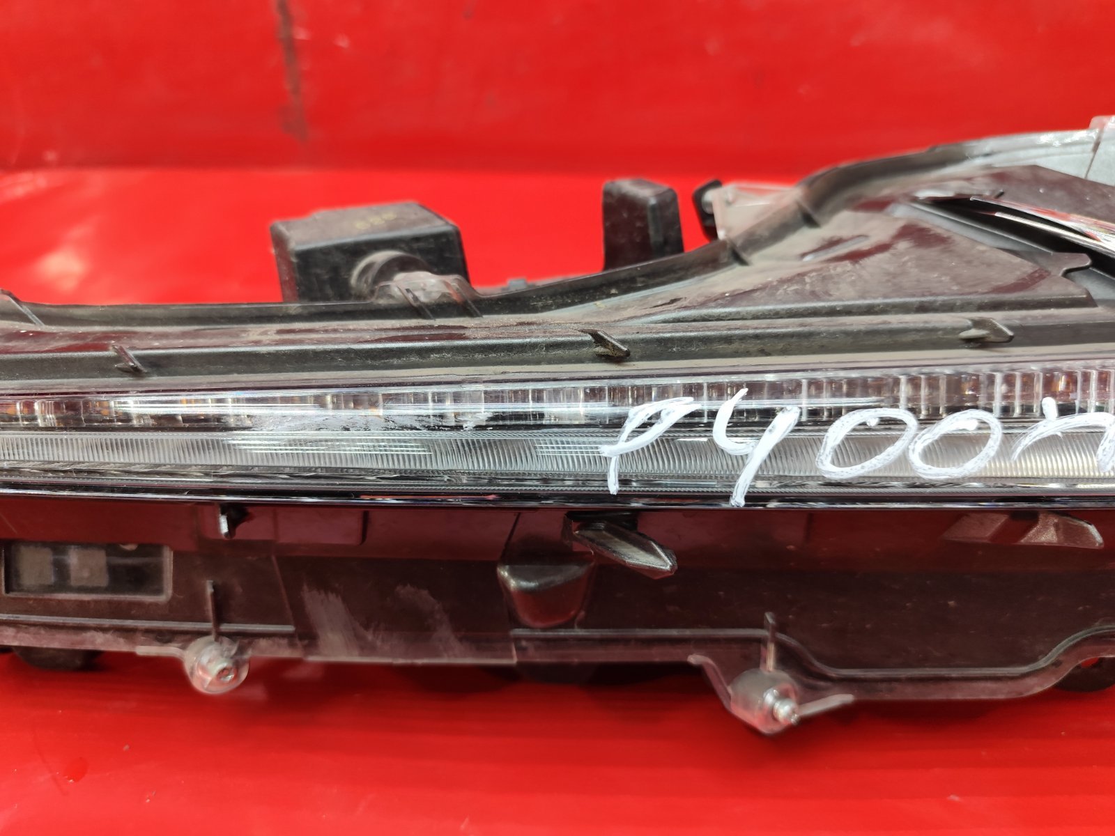 Фара ДХО LED LEXUS NX 1 2014 перед. прав. (б/у)