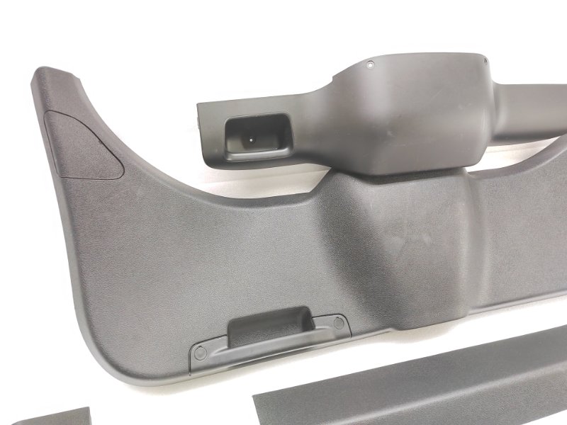 Обшивка двери багажника Kuga 2011 1 2.5 HYDC