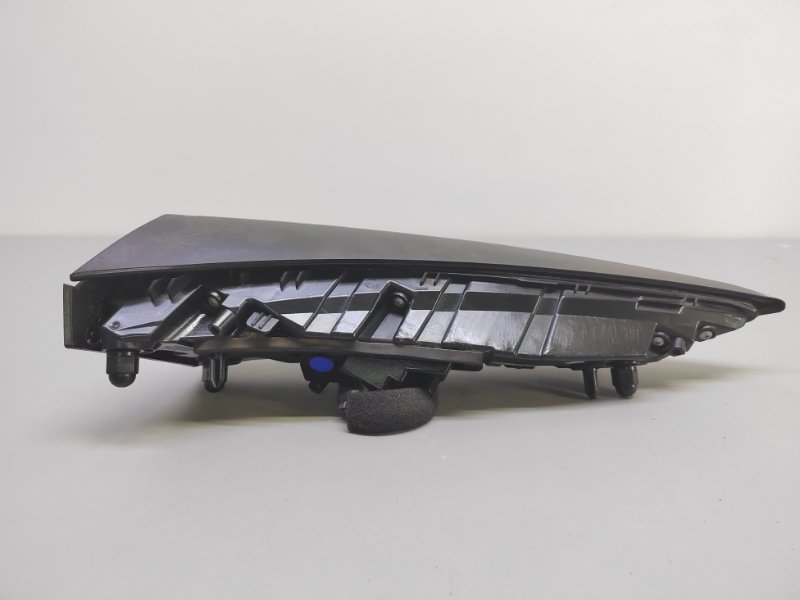 Фонарь задний правый UNI-T 2022