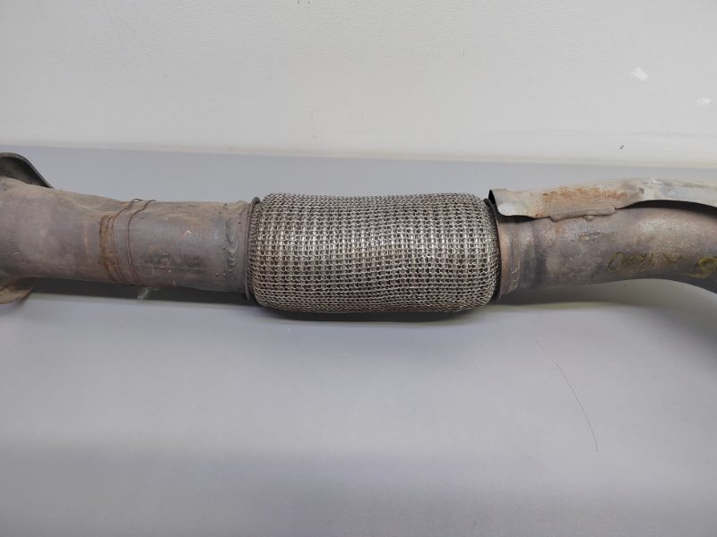 Гофра глушителя Chery Tiggo 7 Pro 2022 (б/у) Гофра глушителя Chery Tiggo 7 Pro 2022 (б/у)