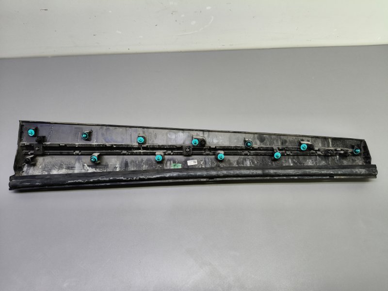 Молдинг двери Omoda C5 2022 перед. лев. (б/у)