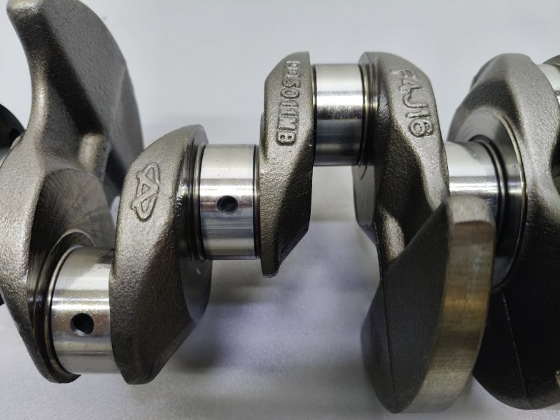 Коленвал Chery Arrizo 8 2023 (б/у) Коленвал Chery Arrizo 8 2023 (б/у)