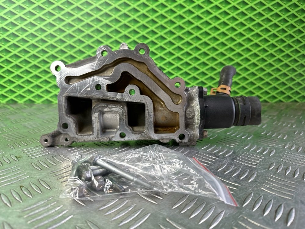 Корпус термостата Renault Clio 2 K4J711 1.4 98 Л.С. (б/у) Корпус термостата Renault Clio 2 K4J711 1.4 98 Л.С. (б/у)