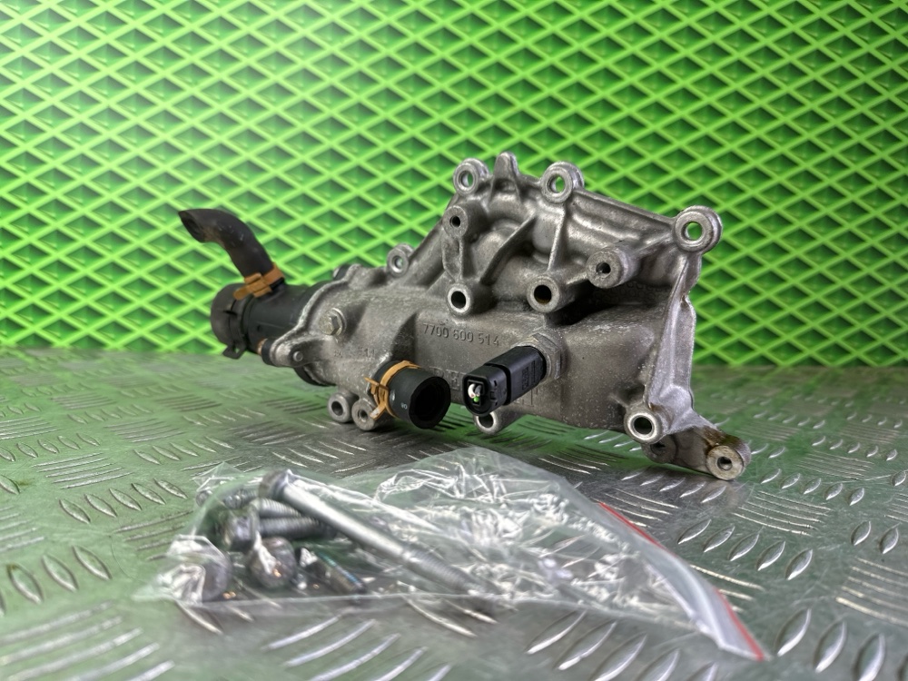 Корпус термостата Renault Clio 2 K4J711 1.4 98 Л.С. (б/у) Корпус термостата Renault Clio 2 K4J711 1.4 98 Л.С. (б/у)