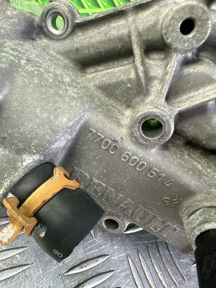 Корпус термостата Renault Clio 2 K4J711 1.4 98 Л.С. (б/у) Корпус термостата Renault Clio 2 K4J711 1.4 98 Л.С. (б/у)