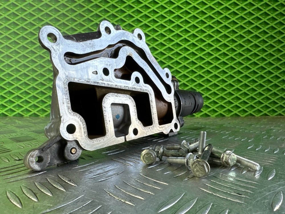 Корпус термостата Renault Symbol 1 K4J712 1.4 98 Л.С. (б/у)