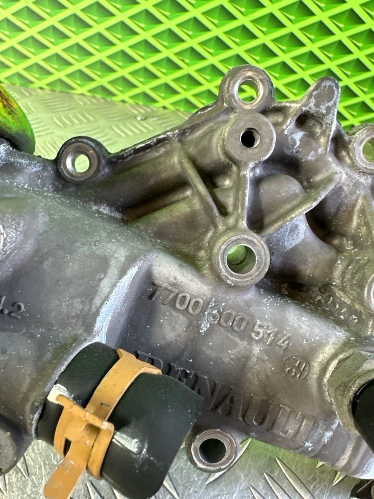 Корпус термостата Renault Symbol 1 K4J712 1.4 98 Л.С. (б/у)