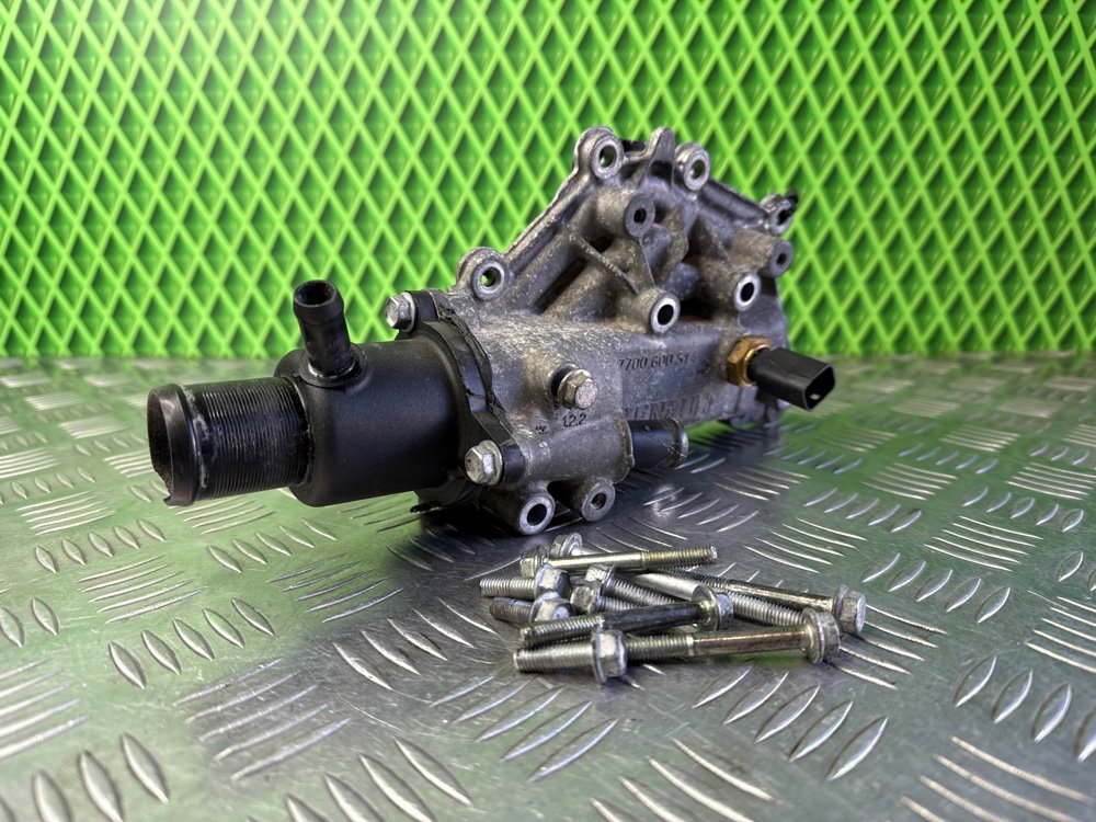 Корпус термостата Renault Scenic 1 K4M708 1.6 107 Л.С. (б/у)