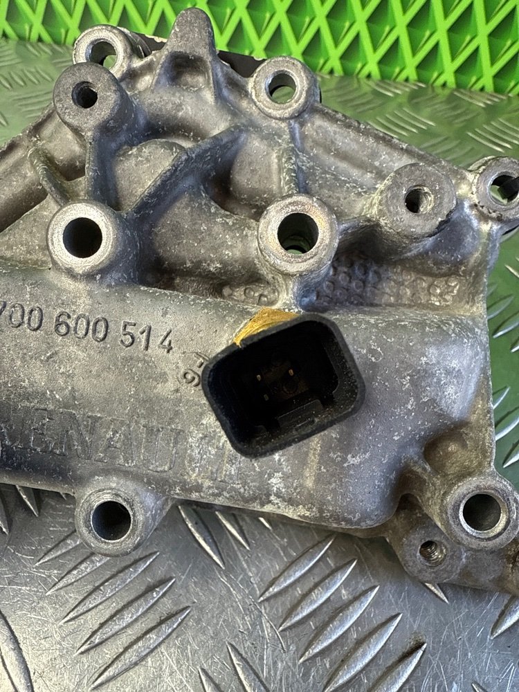 Корпус термостата Renault Scenic 1 K4M708 1.6 107 Л.С. (б/у)