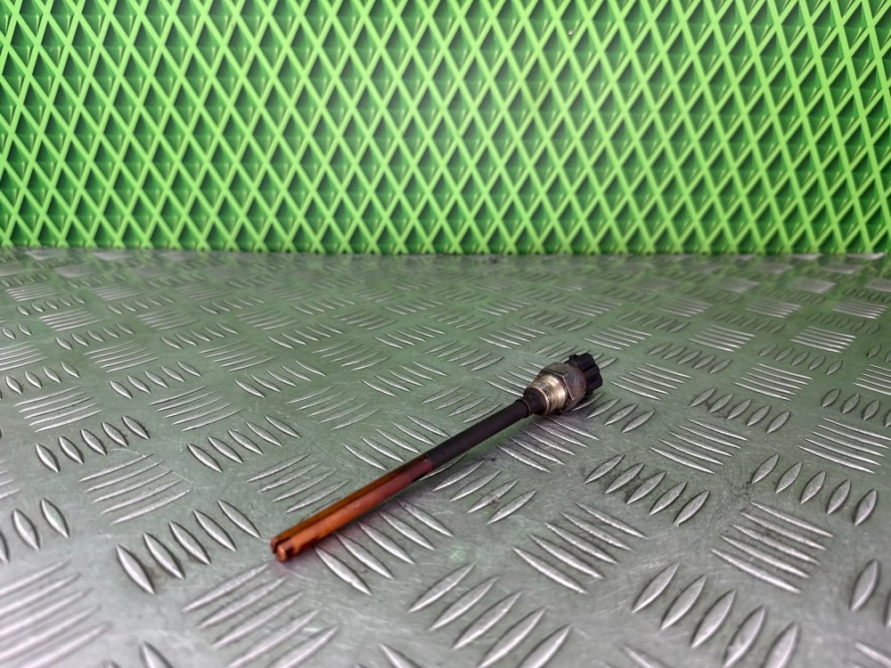 Датчик уровня масла Renault Scenic 1 F4R747 2.0 140 Л.С. (б/у) Датчик уровня масла Renault Scenic 1 F4R747 2.0 140 Л.С. (б/у)