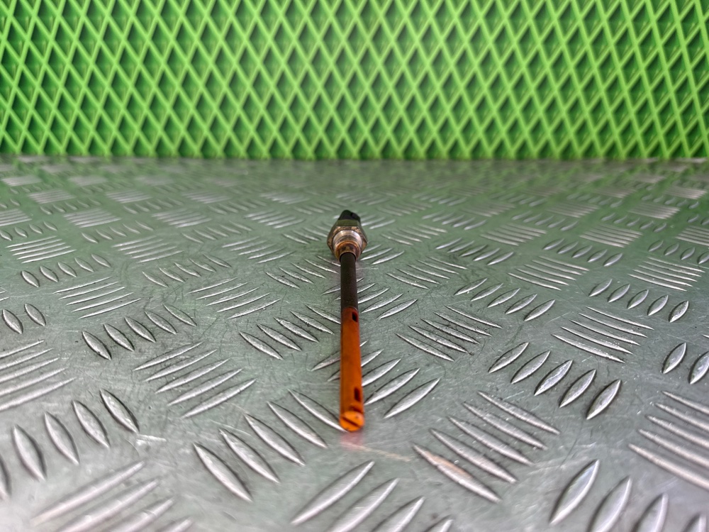 Датчик уровня масла Renault Laguna 2 F4R713 2.0 135 Л.С. (б/у) Датчик уровня масла Renault Laguna 2 F4R713 2.0 135 Л.С. (б/у)