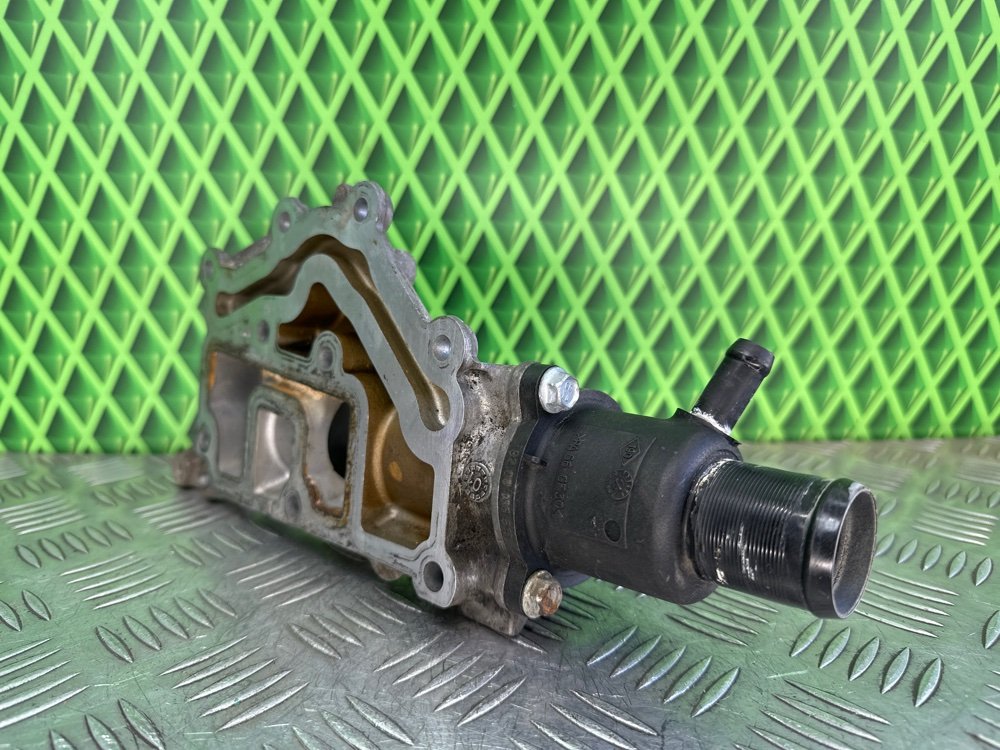 Корпус термостата Renault Megane 1 K4M708 1.6 107 Л.С. (б/у) Корпус термостата Renault Megane 1 K4M708 1.6 107 Л.С. (б/у)