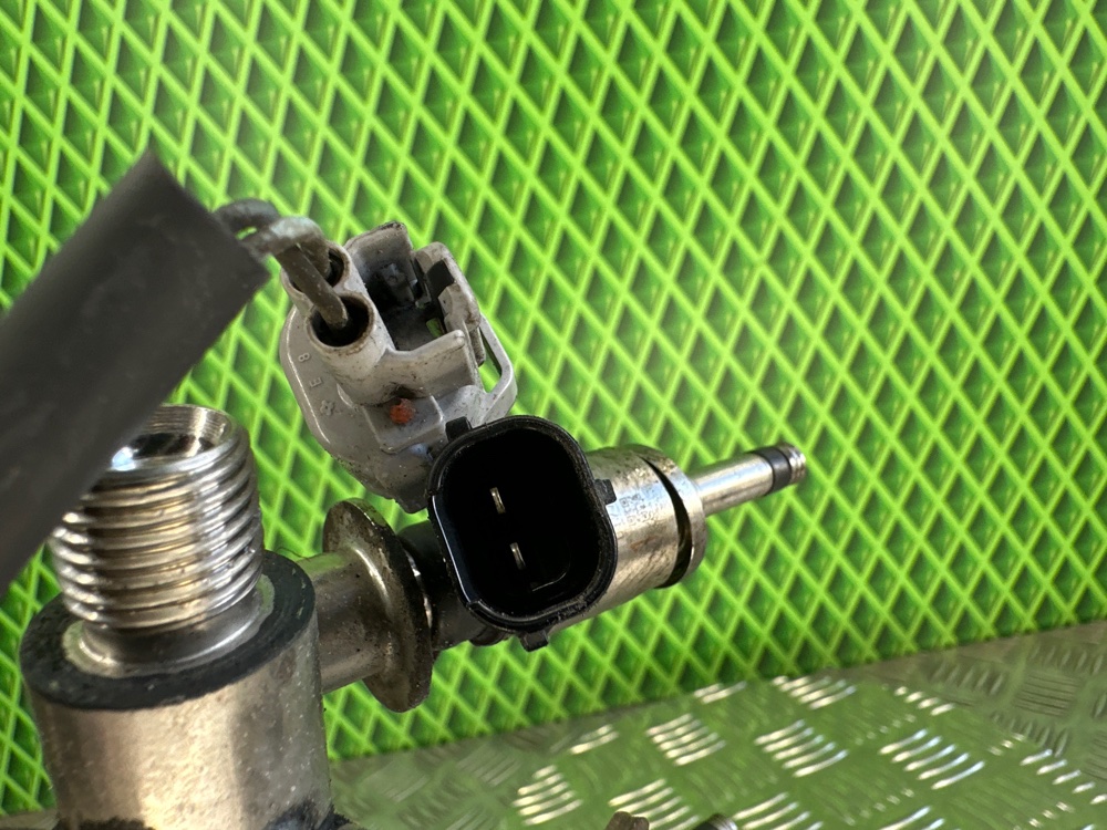 Форсунка топливная Renault Captur H5F403 1.2 120 Л.С. (б/у)