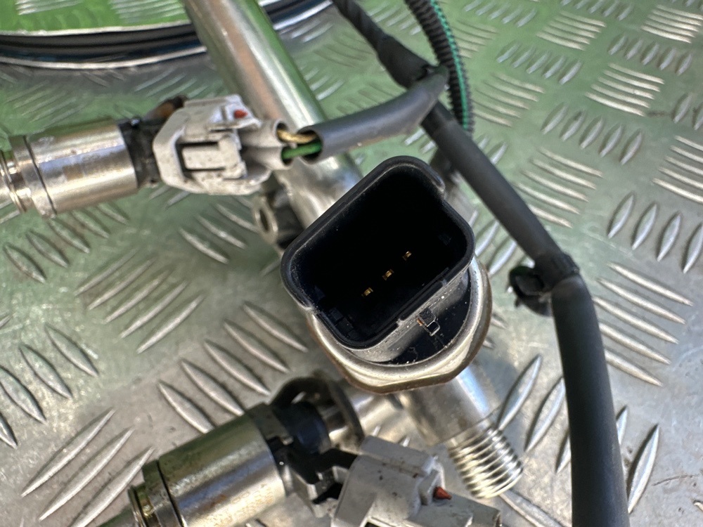 Форсунка топливная Renault Captur H5F403 1.2 120 Л.С. (б/у)