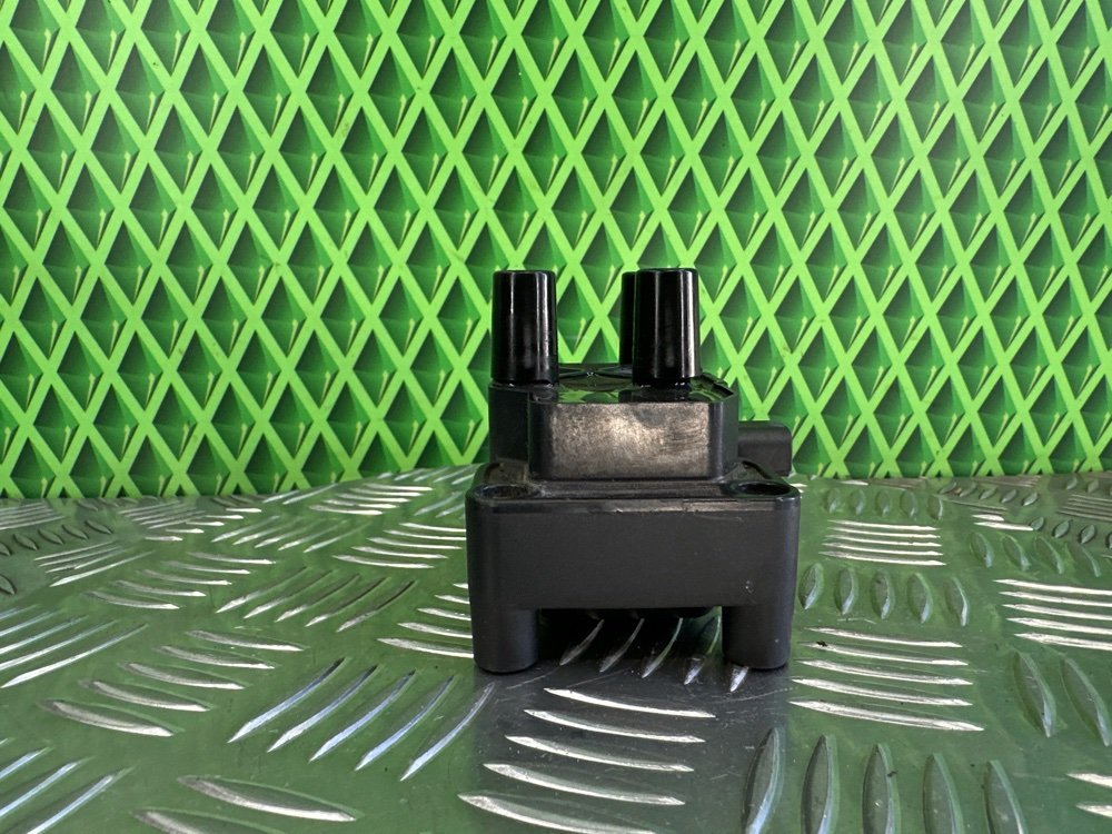 Катушка зажигания Ford Focus 2 ASDA 1.4 80 Л.С. (б/у) Катушка зажигания Ford Focus 2 ASDA 1.4 80 Л.С. (б/у)