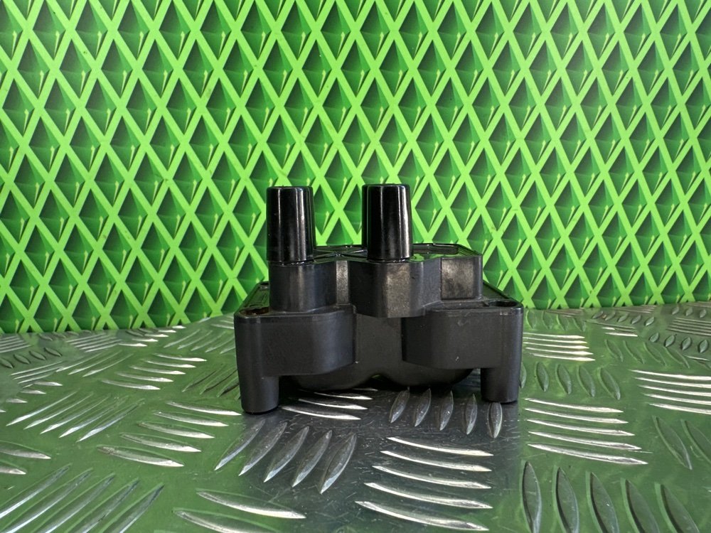 Катушка зажигания Ford Focus 2 ASDA 1.4 80 Л.С. (б/у) Катушка зажигания Ford Focus 2 ASDA 1.4 80 Л.С. (б/у)