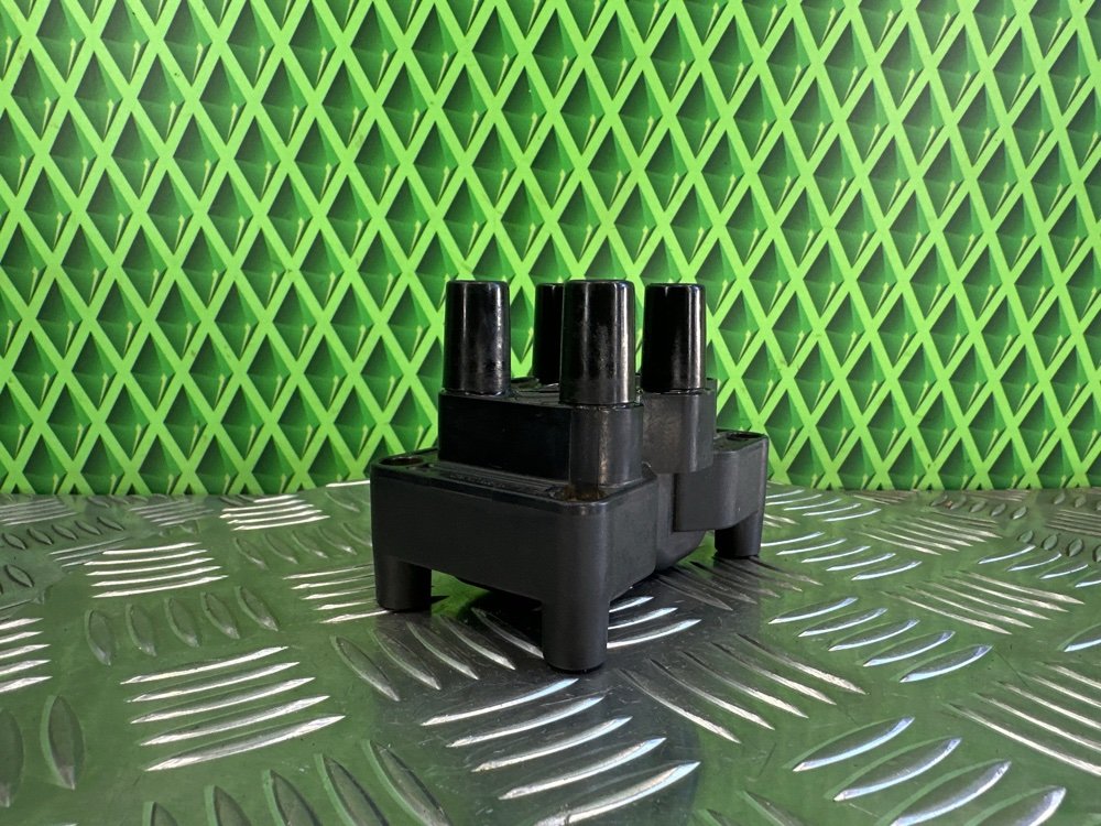 Катушка зажигания Ford Focus 2 ASDA 1.4 80 Л.С. (б/у) Катушка зажигания Ford Focus 2 ASDA 1.4 80 Л.С. (б/у)