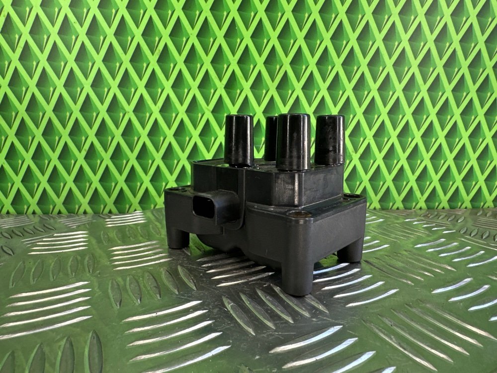 Катушка зажигания Ford Focus 2 ASDA 1.4 80 Л.С. (б/у) Катушка зажигания Ford Focus 2 ASDA 1.4 80 Л.С. (б/у)