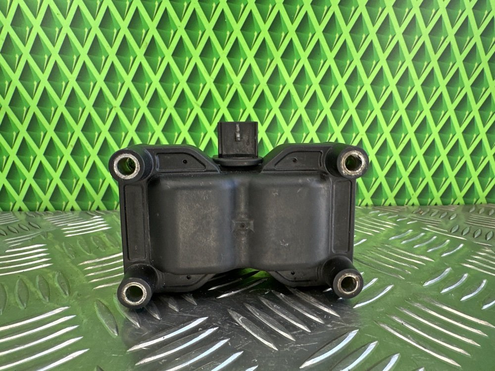 Катушка зажигания Ford Focus 2 ASDA 1.4 80 Л.С. (б/у) Катушка зажигания Ford Focus 2 ASDA 1.4 80 Л.С. (б/у)